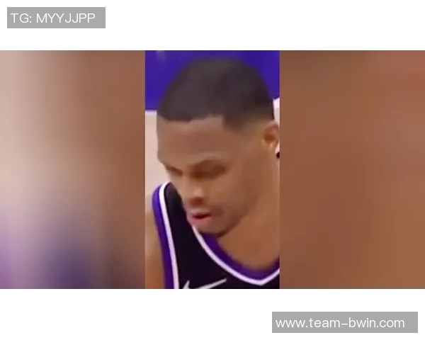 弗拉格回忆与威少同场竞技的激动时刻从小看他打球的梦想成真