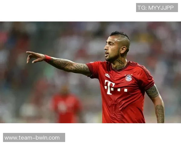 拜仁官方分享罗贝里经典怼脸自拍合照引发球迷热议与感动